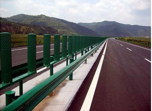 高速公路防撞護欄（波形護欄）